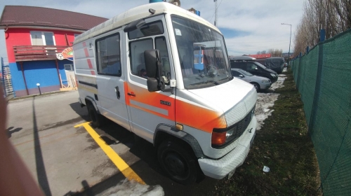 Lichidator judiciar vand ambulanta Mercedes