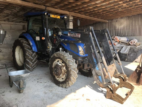 Lichidator judiciar vand Tractor New Holland TD5.105 T3