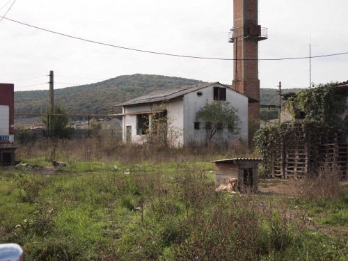 16.495 mp teren si constructii industriale - Dej