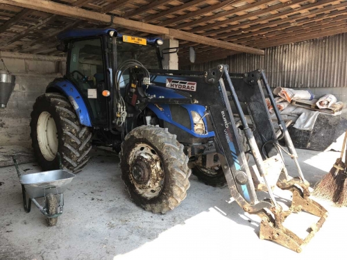 Lichidator judiciar vand Tractor New Holland TD5.105 T3