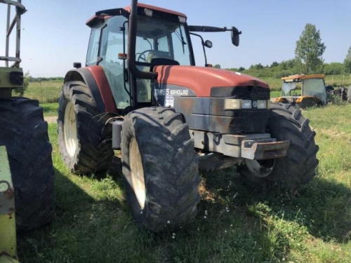 Lichidator judiciar vand Tractor New Holland TM165