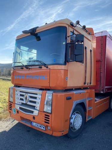 RENAULT MAGNUM