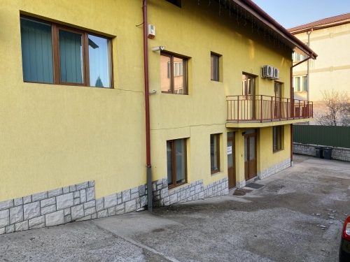 Apartament cu 3 camere - Zalau, str. Closca
