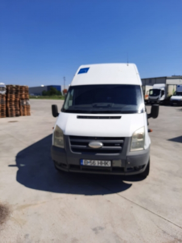 Autoutilitara Ford Tranzit