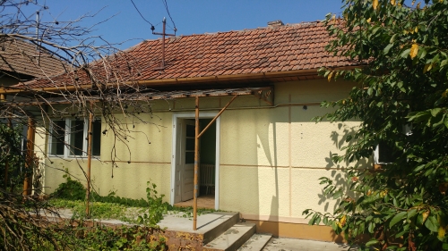 Proprietate imobiliara formata din teren si constructii - Seini 4A