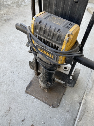 Ciocan demolator DeWALT 2100W