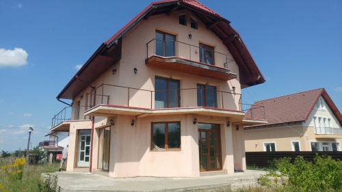 Proprietate imobiliara - teren si constructii - Brasov