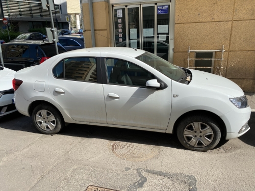 Autoturism Dacia Logan Laureate