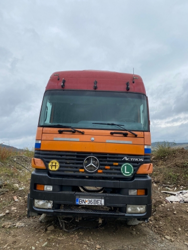 Cap Tractor Mercedes Benz