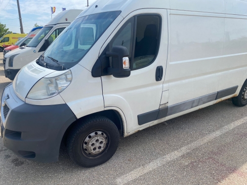 AUTOUTILITARA PEUGEOT BOXER