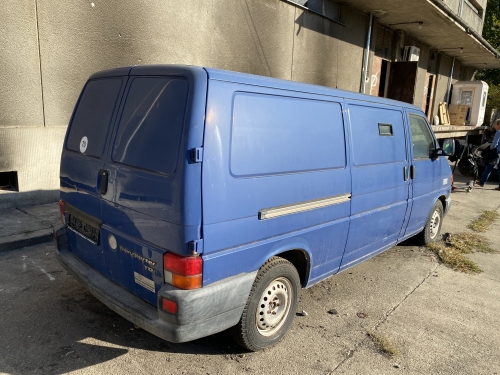 VOLKSWAGEN TRANSPORTER