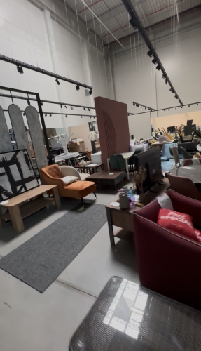 Stoc bunuri mobile - mobilier și decorațiuni